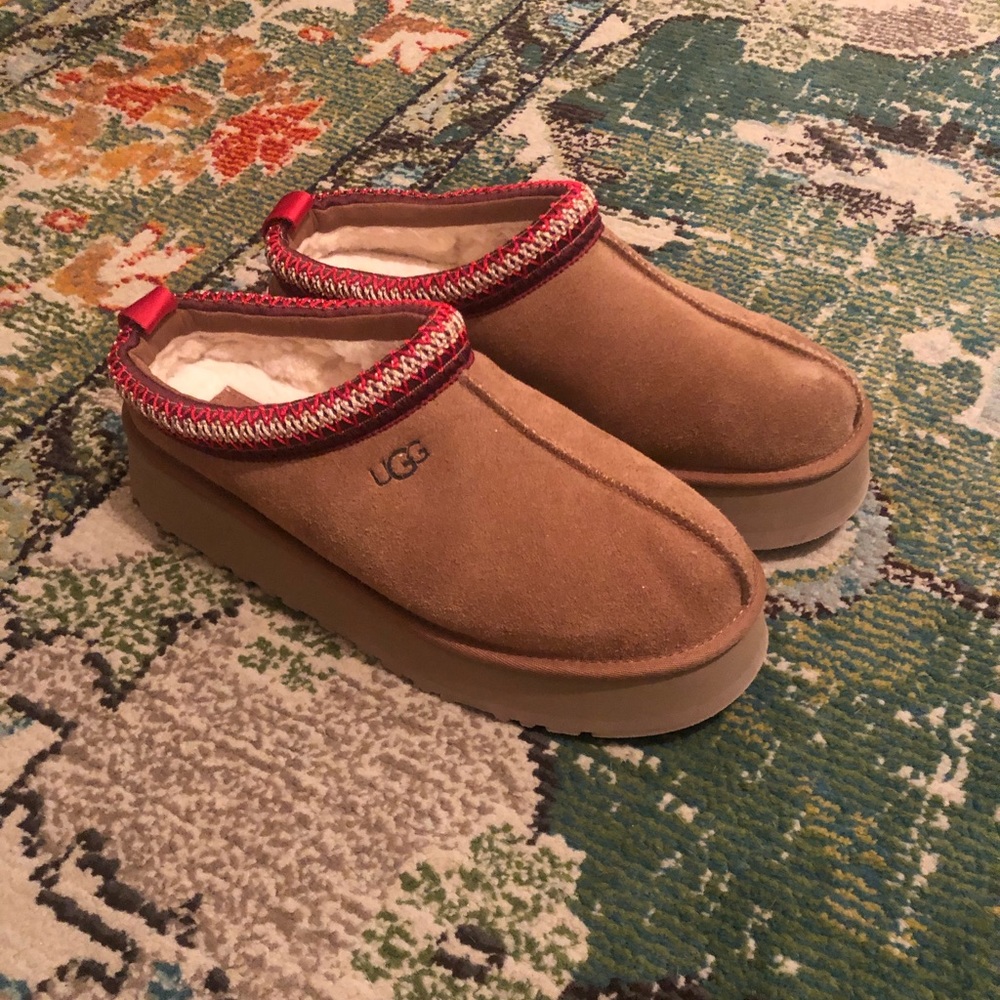 UGG Tazz Shoes